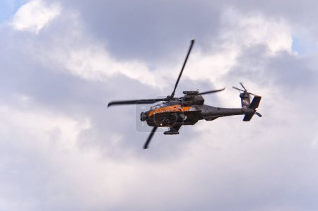 Téléchargez les photos : AH-64 hélicoptère Apache - en image libre de droit