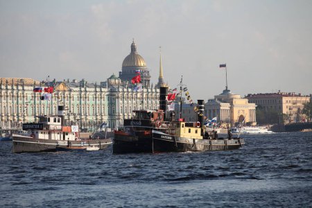 Téléchargez les photos : Steamships in St. Petersburg, Russia - en image libre de droit