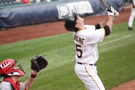 Foto de "Andy LaRoche de los Piratas de Pittsburgh ". Concepto de juego de béisbol - Imagen libre de derechos