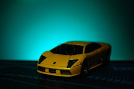 Téléchargez les photos : Jouet Voiture-Lamborghini Murcilago-Bleu - en image libre de droit