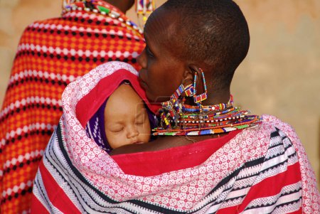Foto de Masai madre retrato de cerca - Imagen libre de derechos