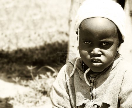 Téléchargez les photos : Vue portrait d'enfant africain - en image libre de droit
