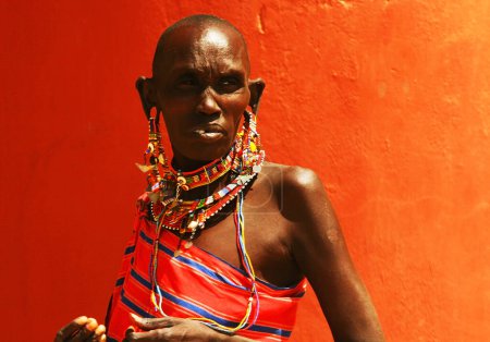Téléchargez les photos : Vue portrait dame africaine - en image libre de droit