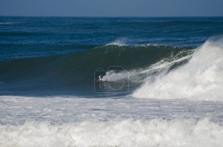 Téléchargez les photos : Surfeur pendant le Championnat National Open Bodyboard - en image libre de droit
