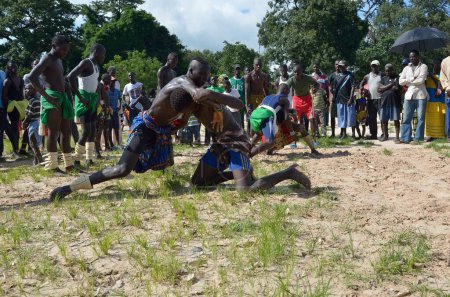 Téléchargez les photos : Les Africains dans les tribaux - en image libre de droit