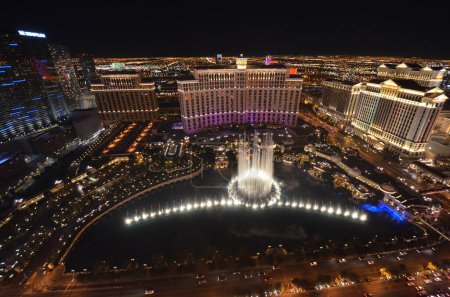 Téléchargez les photos : Las Vegas Skyline la nuit - en image libre de droit