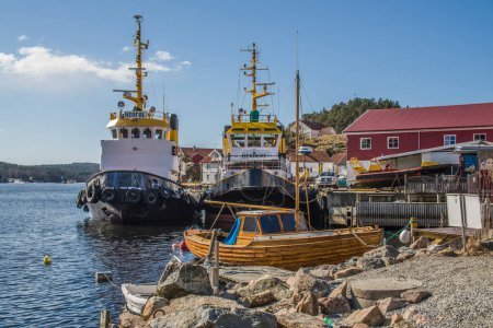 Photo for Tugboats in sponvika city harbor - Royalty Free Image