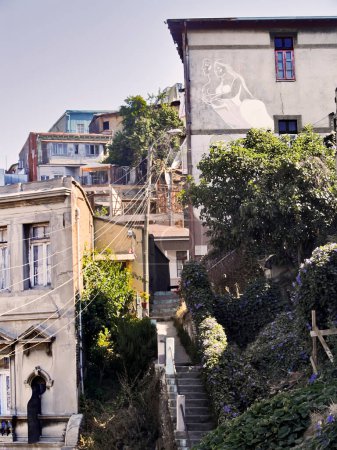 Téléchargez les photos : Belle vue sur les maisons à Valparaiso - en image libre de droit