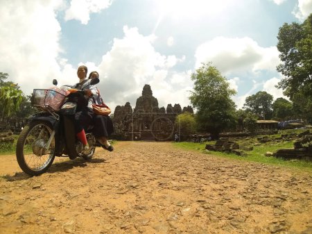 Téléchargez les photos : Temple Bayon au Cambodge - en image libre de droit