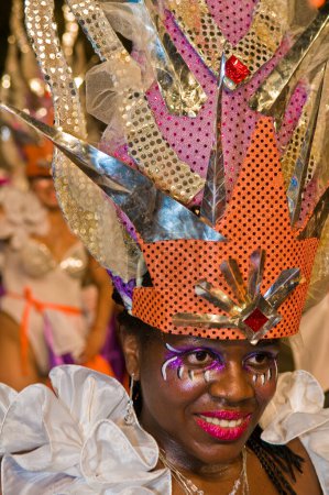Téléchargez les photos : Festive Carnaval lumineux à Montevideo - en image libre de droit