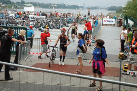 Téléchargez les photos : Cycling at Triathlon on Malta in Poznan Poland (04.08.2013) - en image libre de droit