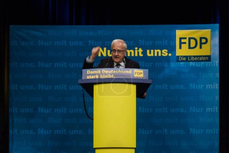 Téléchargez les photos : Rainer Bruederle, le candidat leader du FDP - en image libre de droit