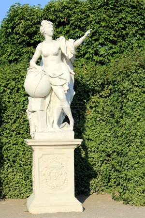 Foto de Estatua del jardín del Palacio Belvedere - Imagen libre de derechos