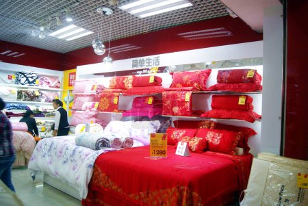 Téléchargez les photos : Vente de literie en Shenzhen marché, Chine - en image libre de droit