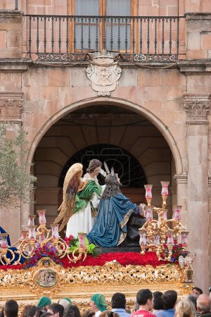 Foto de Hermandad de la oración en el huerto de aceitunas durante la procesión de Semana Santa, Linares, provincia de Jaén, Andalucía, España - Imagen libre de derechos