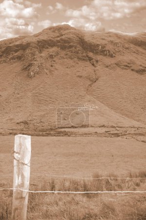 Foto de Sam para las colinas escritas con rocas en sepia - Imagen libre de derechos