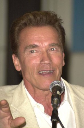 Foto de Arnold Schwarzenegger en Los Angeles Comic Book And Science Fiction Convention. Terminator 3, subida de las máquinas - Imagen libre de derechos