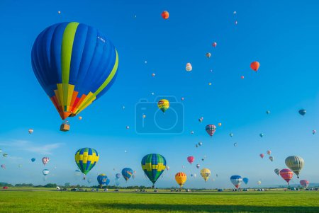 Téléchargez les photos : Réunion de Mondial Hot Air Ballon en Lorraine. France - en image libre de droit