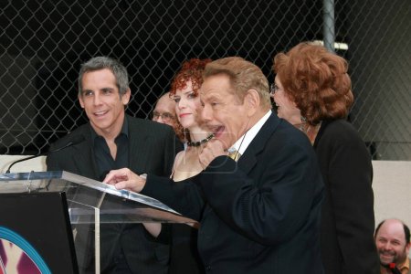 Téléchargez les photos : Cérémonie du Walk of Fame de Jerry Stiller et Anne Meara Hollywood - en image libre de droit