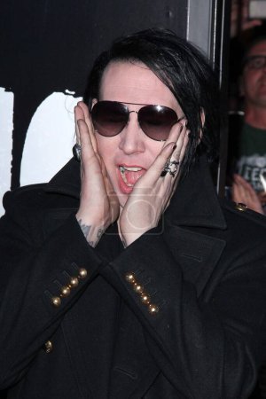 Foto de Marilyn Mansonat "La Cosa" Estreno Mundial, AMC Citywalk Stadium 19, Universal City, CA 10-10-11 - Imagen libre de derechos