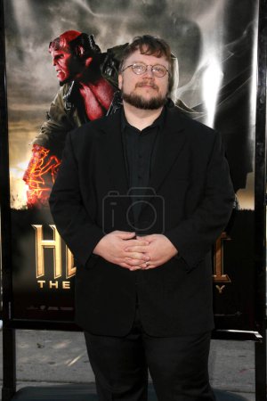 Foto de Guillermo del Toro en el estreno mundial de "" HellBoy II The Golden Army "" presentado por el Festival de Cine de Los Ángeles. Mann Village Westwood, Westwood, CA. - Imagen libre de derechos