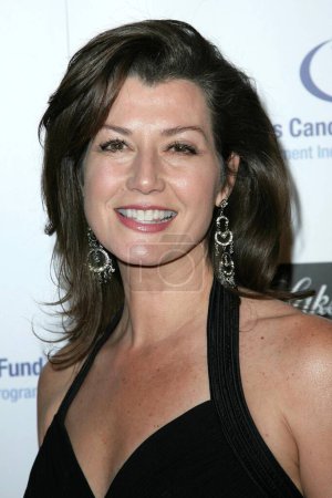Photo for Amy Grant at the 14th Annual Saks Fifth Avenue's 'Unforgettable Evening' benefiting the Entertainment Industry Foundation's Women's Cancer Research Fund. Beverly Wilshire Hotel, Beverly Hills, CA. 02-10-09 - Royalty Free Image