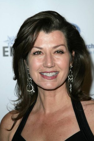 Photo for Amy Grant at the 14th Annual Saks Fifth Avenue's 'Unforgettable Evening' benefiting the Entertainment Industry Foundation's Women's Cancer Research Fund. Beverly Wilshire Hotel, Beverly Hills, CA. 02-10-09 - Royalty Free Image