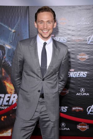 Foto de Tom Hiddleston en el Marvel 's The Avengers Los Angeles Premiere, El Capitan Theatre, Hollywood, CA - Imagen libre de derechos