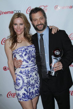 Foto de Leslie Mann y Judd Apatow en los Premios CinemaCon 2012, Caesars Palace, Las Vegas, NV - Imagen libre de derechos
