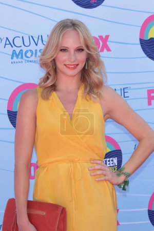 Foto de Candice Accola en el 2012 Teen Choice Awards Arrivals, Gibson Anfiteatro, Universal City, CA - Imagen libre de derechos