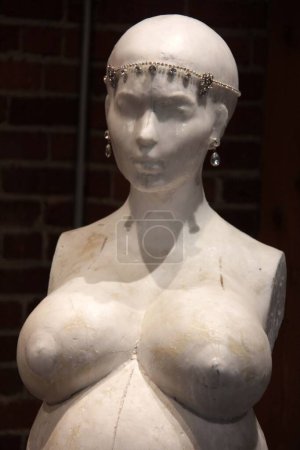 Photo for Los Angeles. Kim Kardashian Nude Statue. Artist Daniel Edwards - Royalty Free Image