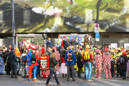 Téléchargez les photos : Superbe carnaval de rue. Concept d'événement de rue - en image libre de droit