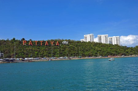Photo for Seascape in blue sky day at Pattaya, Thailand - Royalty Free Image