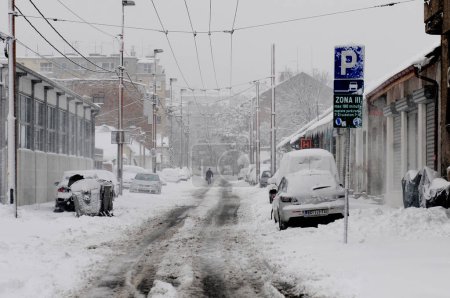 Téléchargez les photos : Tempête de neige dans la ville - en image libre de droit