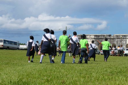 Foto de Estudiantes bahameños en uniforme - Imagen libre de derechos
