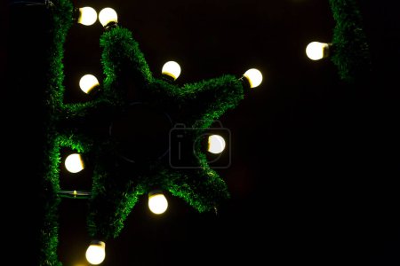 Téléchargez les photos : Pin étoile fond festif - en image libre de droit