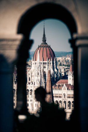 Foto de Vista del edificio del Parlamento húngaro - Imagen libre de derechos