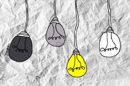 Téléchargez les photos : "Idée concept ampoule sur papier froissé
" - en image libre de droit