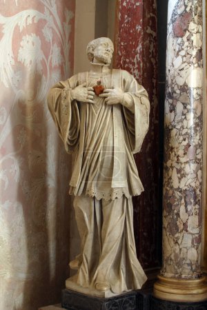 Foto de Estatua de San Francisco Javier en la iglesia - Imagen libre de derechos