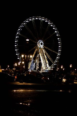 Téléchargez les photos : Ferris wheel à Paris, France - en image libre de droit