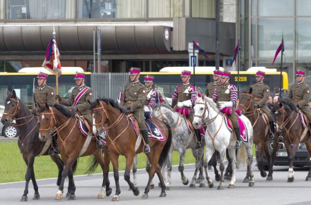Téléchargez les photos : Heure du jour prise de vue de la parade militaire - en image libre de droit