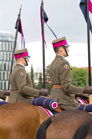 Téléchargez les photos : Heure du jour prise de vue de la parade militaire - en image libre de droit