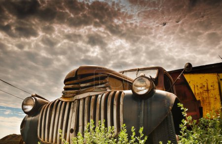 Foto de JEROME, EE.UU. - 26 de agosto: Camión viejo en Jerome, Arizona, Ghost Town, 2013 - Imagen libre de derechos