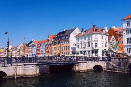 Téléchargez les photos : Pont Nyhavn front de mer et quartier des canaux à Copenhague - en image libre de droit