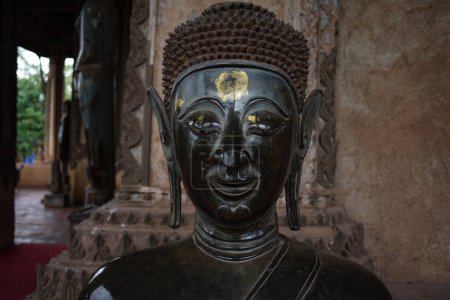 Foto de Imagen de Buda en Wat Phra Keaw - Imagen libre de derechos
