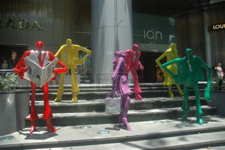 Foto de Estatuas de Ion Orchard en Singapur - Imagen libre de derechos