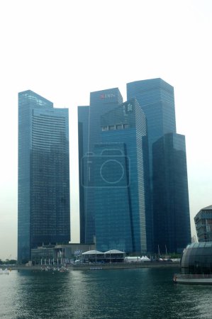 Téléchargez les photos : Bâtiments Skycraper à Singapour - en image libre de droit