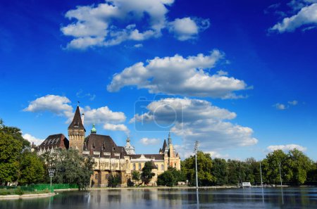 Foto de Castillo de Vajdahunyad, Budapest, colorido cuadro - Imagen libre de derechos