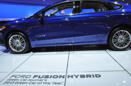 Téléchargez les photos : Ford Fusion hybride, concept de salon de l'auto - en image libre de droit