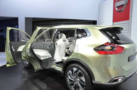 Téléchargez les photos : "Nissan Hi-Cross Concept sur le salon international de l'automobile - en image libre de droit